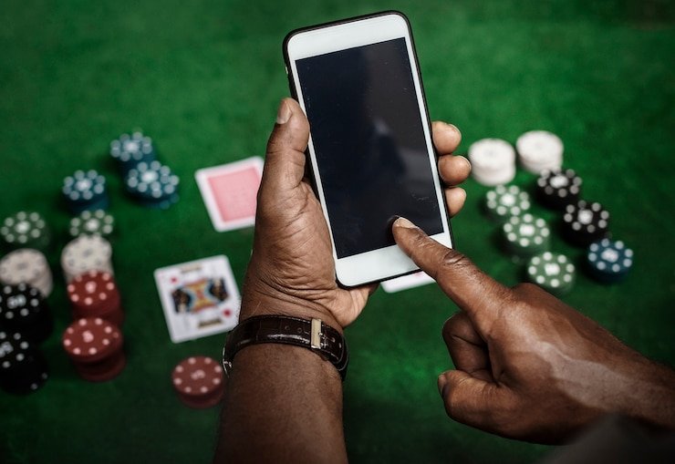 Pengalaman mobile bertema laut Indonesia